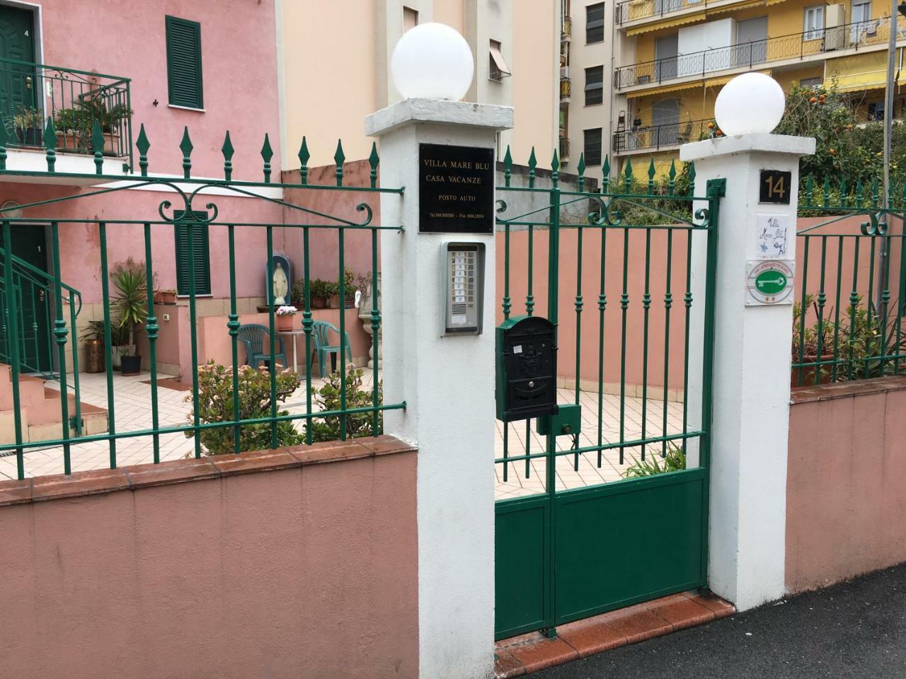 Appartamento Villa Mare Blu 1 Piano Con Terrazzo Ventimiglia Exterior foto